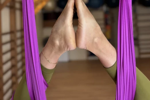 Aero Yin Yoga Gingko Studio Montpellier {{brizy_dc_image_alt imageSrc=